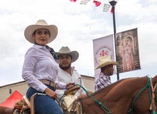 Tradición y orgullo reúnen a familias en la Cabalgata en honor al Señor Santiago Caballero en Tianguistenco
