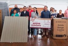 Gobierno de Valle de Bravo entrega apoyos a familias afectadas por las lluvias
