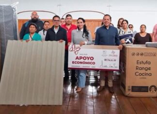 Gobierno de Valle de Bravo entrega apoyos a familias afectadas por las lluvias