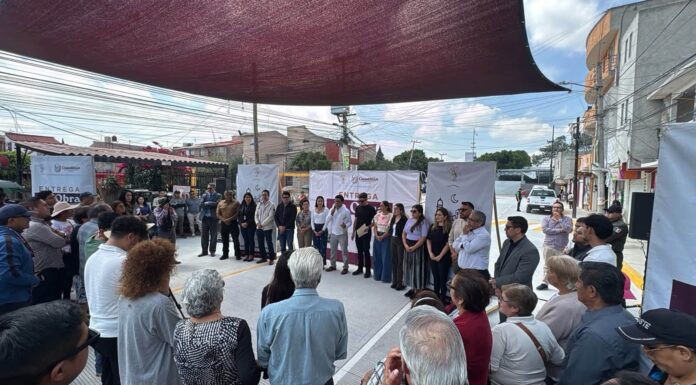 Juanita Carrillo entrega primer tramo rehabilitado de la calle 29 en Cuautitlán