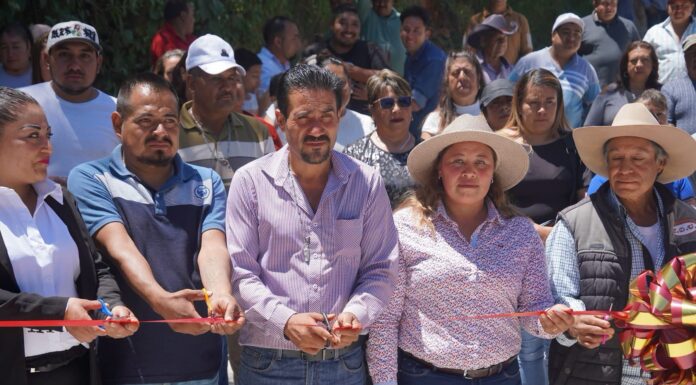 Ofelia Antonio Sandoval entrega obra de concreto hidráulico en Loma Alta para fortalecer la movilidad en Villa del Carbón