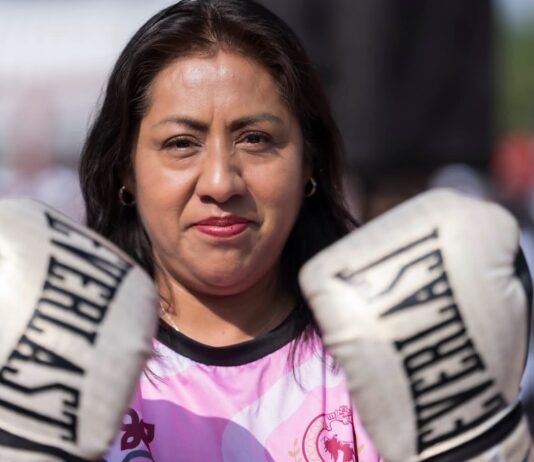 Chimalhuacán se suma a estrategia nacional por la paz con clase masiva de box encabezada por Xóchitl Flores