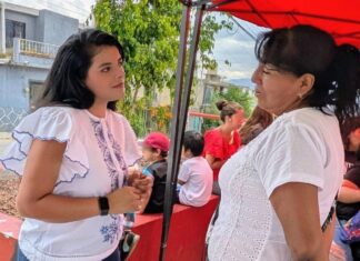 Daniela Ballesteros acerca servicios gratuitos y respalda la economía de las familias de Tultepec