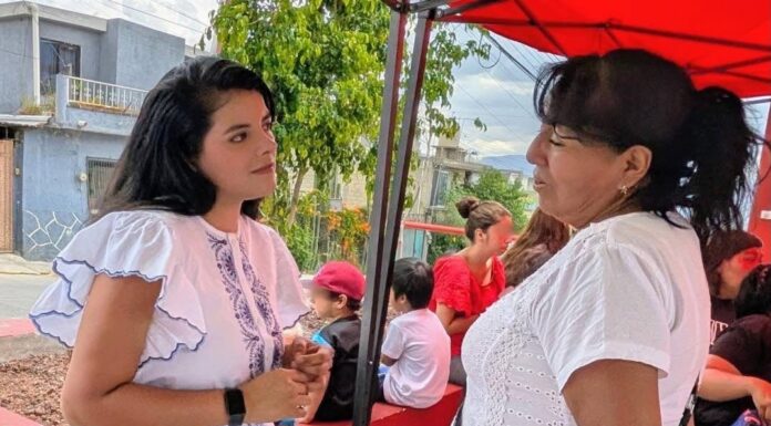 Daniela Ballesteros acerca servicios gratuitos y respalda la economía de las familias de Tultepec