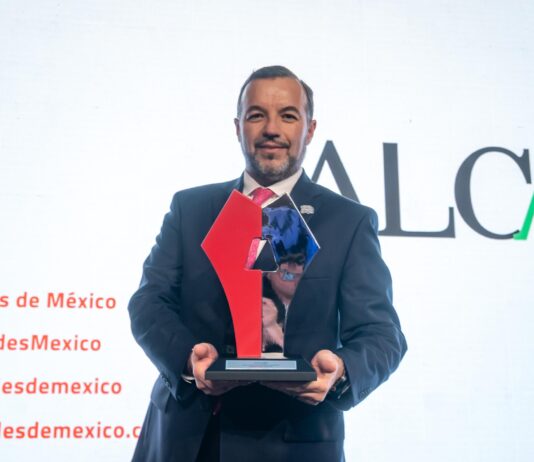 Toluca recibe Premio a las Mejores Prácticas de Gobiernos Locales por innovación tecnológica