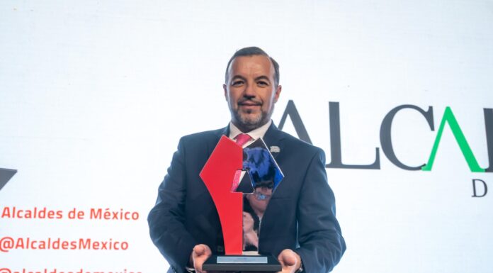 Toluca recibe Premio a las Mejores Prácticas de Gobiernos Locales por innovación tecnológica