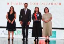 NICOLÁS ROMERO ES GALARDONADO POR IMPULSARDE MANERA EXITOSA EL TURISMO COMUNITARIO