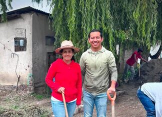 Sinaí Lugo encabeza jornada de faena comunitaria en Santa María Tetitla