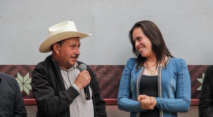 Chapa de Mota fortalece infraestructura comunitaria con entrega de módulos sanitarios en Santa Elena