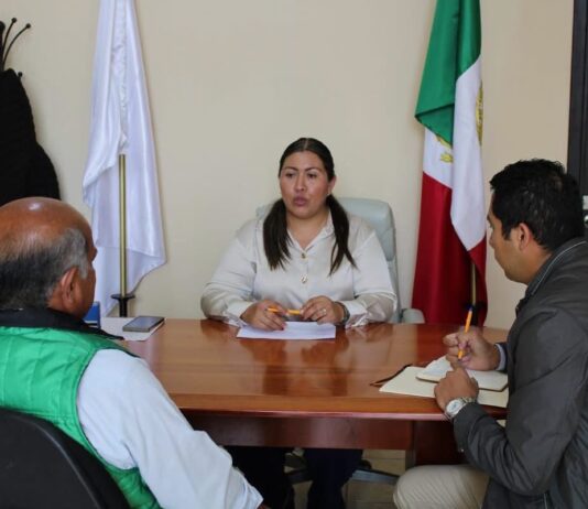 Gobierno de puertas abiertas acerca soluciones a las familias de San Simón de Guerrero