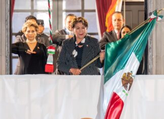 Delfina Gómez encabeza Grito de Independencia ante 30 mil mexiquenses en Toluca