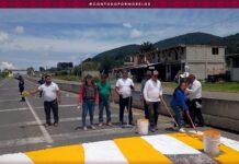 Mejoran seguridad vial en Xhinte de Lagos con trabajos de señalización