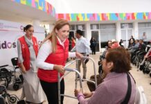 San Mateo Atenco entrega apoyos funcionales a adultos mayores y reconoce a medallistas nacionales