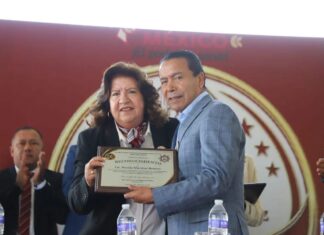 Nicolás Martínez Romero fortalece infraestructura educativa con donación de butacas en Atlacomulco