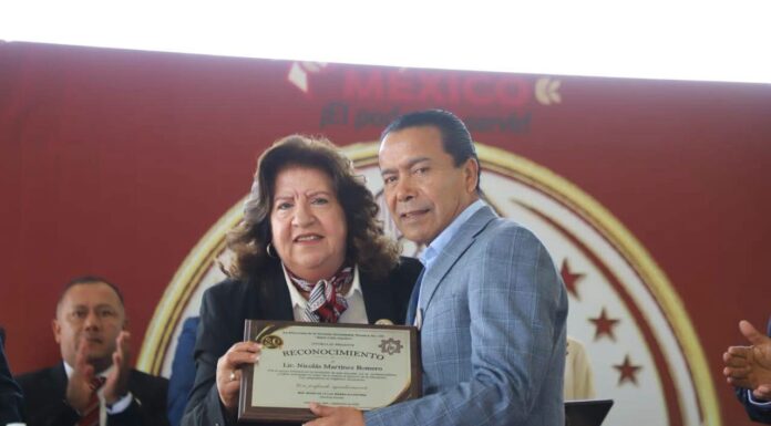 Nicolás Martínez Romero fortalece infraestructura educativa con donación de butacas en Atlacomulco