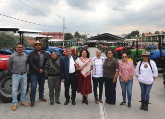 Maquinaria y oportunidades para el campo mexiquense: Lupita Díaz acompaña entrega de tractores