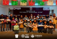 Temoaya fortalece su identidad otomí con vestimenta tradicional para su coro infantil