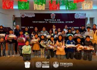 Temoaya fortalece su identidad otomí con vestimenta tradicional para su coro infantil