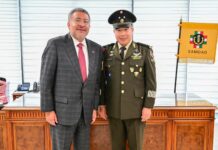 Horacio Duarte participa en toma de posesión del nuevo Director General de Sanidad de la Defensa