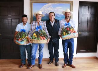 César Díaz refrenda compromiso de trabajar junto a la ciudadanía por Coatepec Harinas