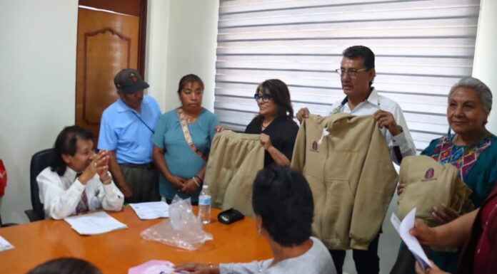 Teoloyucan fortalece el deporte comunitario con entrega de uniformes al equipo Yanihuali