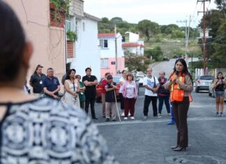 Jessica Rosalio da paso a la mejora de la calle Oyamel en Ixtapan de la Sal