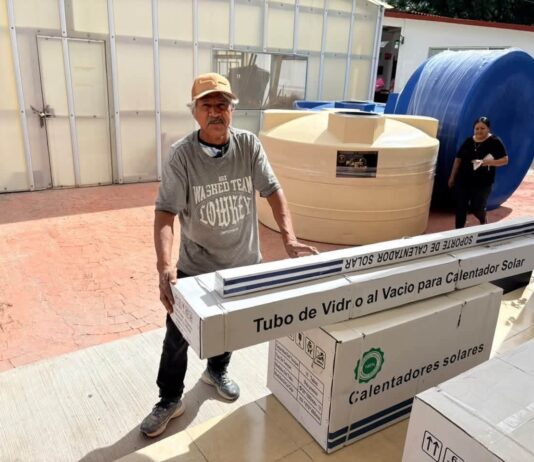 JESSICA ROSALÍO ACERCA PRODUCTOS PARA EL BIENESTAR A LAS FAMILIAS DE IXTAPAN DE LA SAL