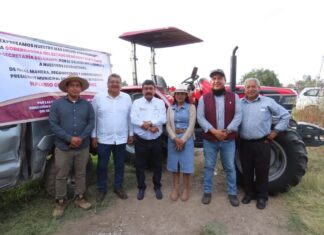 Nazario Gutiérrez respalda al campo de Texcoco con entrega de tractores a productores