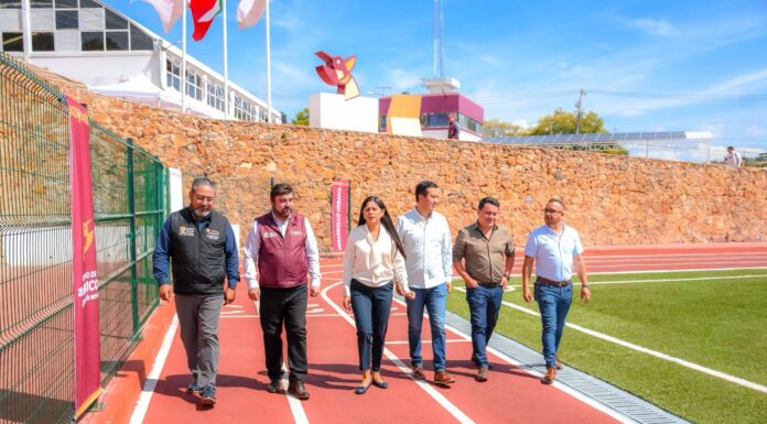 Carlos Maza Lara entrega unidad deportiva renovada para las familias de Ixtapan de la Sal