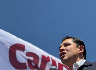 Carlos Zurita presenta su registro para coordinar los comités de la transformación en Ixtapaluca