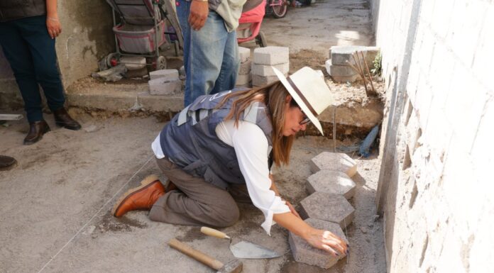 Ecatepec inicia construcción de calles con adoquín producido por el gobierno municipal