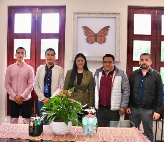 Carmen Albarrán respalda el empleo de las familias transportistas de Donato Guerra
