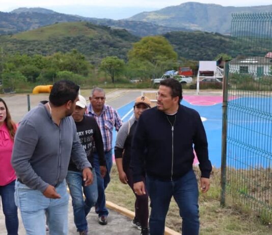 Carlos Rogel impulsa el rescate de espacios públicos para embellecer Zacualpan