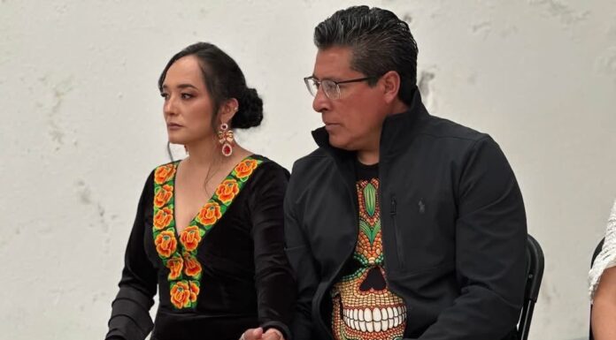 Roberto Bautista respalda a floricultores de San Francisco Putla y promueve el consumo de cempasúchil