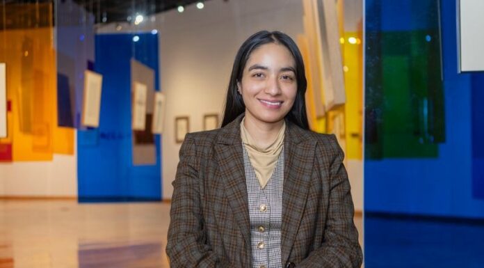 Estudiante de la UAEMéx propone sistema ciudadano para vigilar arrendamientos públicos