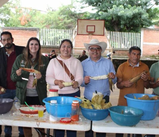San Simón de Guerrero mantiene vivas sus tradiciones con Feria del Elote