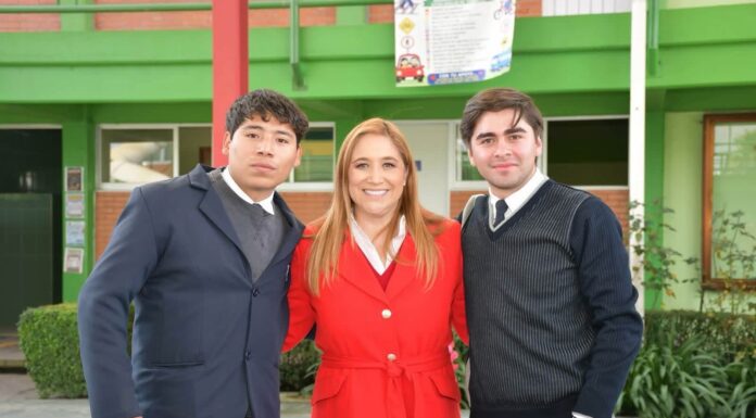 Entrega Ana Muñiz techumbre en la EPO No. 51 de San Mateo Atenco