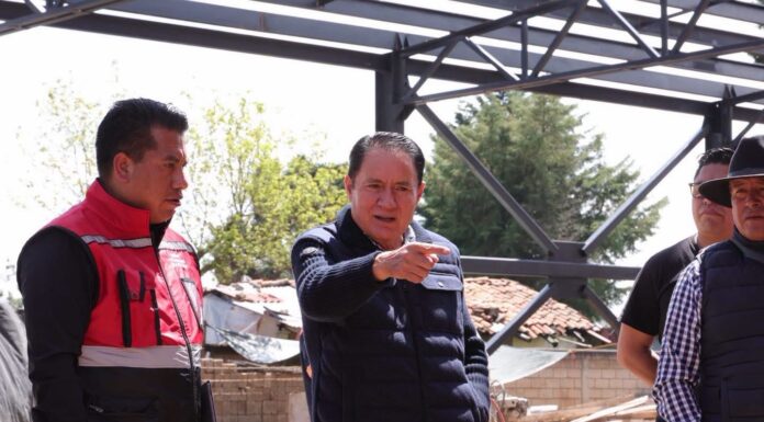 Supervisa Mario Santana avances del nuevo Auditorio Municipal de Villa Victoria