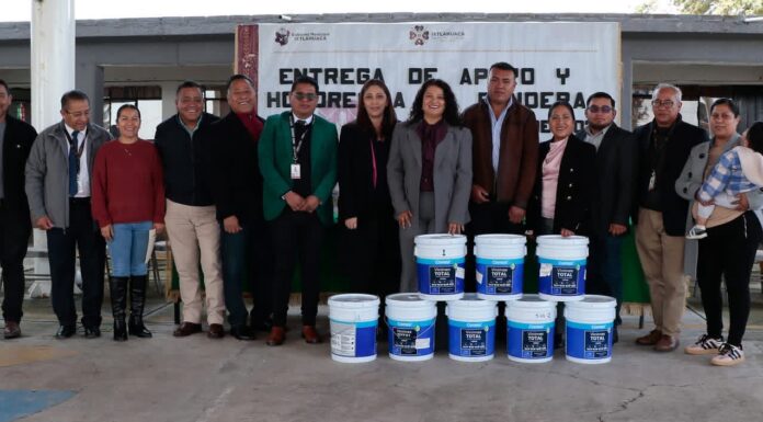 Lupita Díaz recorre escuelas y supervisa obra comunitaria en Ixtlahuaca