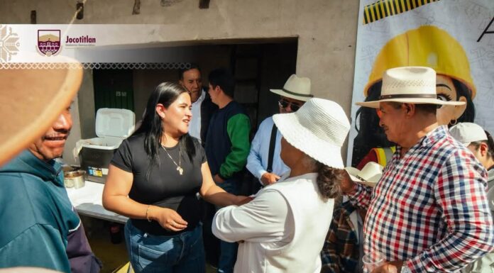 Aylin López inicia obra de pavimentación con concreto hidráulico en Casablanca, Jocotitlán