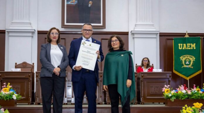 UAEMéx reconoce a 142 integrantes de su comunidad por su excelencia administrativa